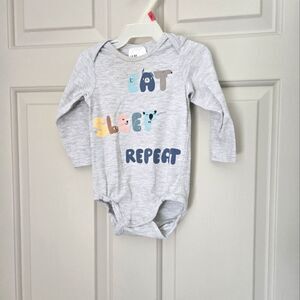 3/$15 H&M long sleeve onesie 6-9 m